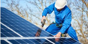 Installation Maintenance Panneaux Solaires Photovoltaïques à Cause-de-Clerans